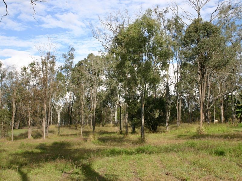 89 Lakes Drive, Laidley Heights QLD 4341