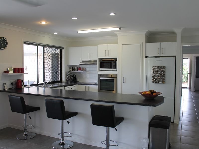 14 Fernrow Drive, Plainland QLD 4341