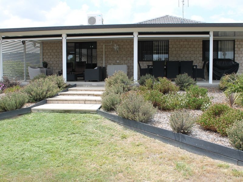 14 Fernrow Drive, Plainland QLD 4341