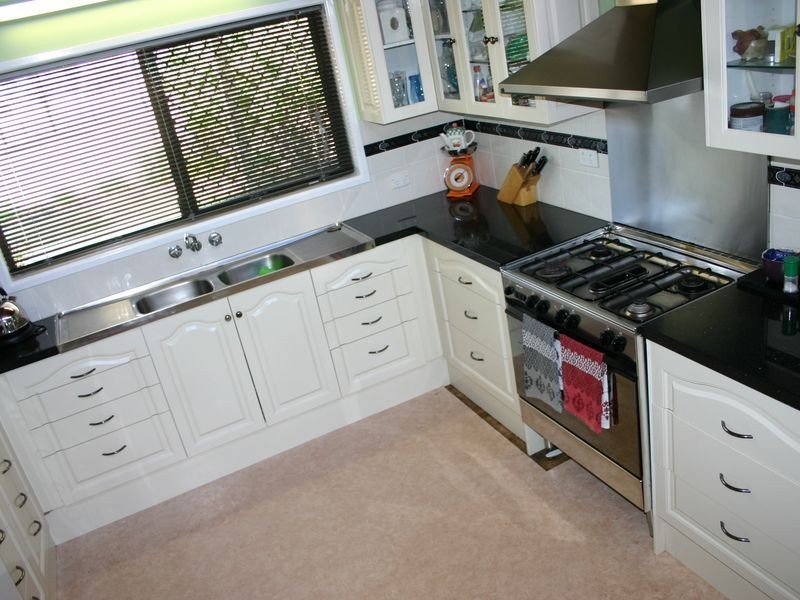 31 Haslingden Road, Lockyer Waters QLD 4311