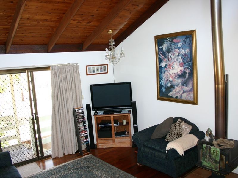 31 Haslingden Road, Lockyer Waters QLD 4311