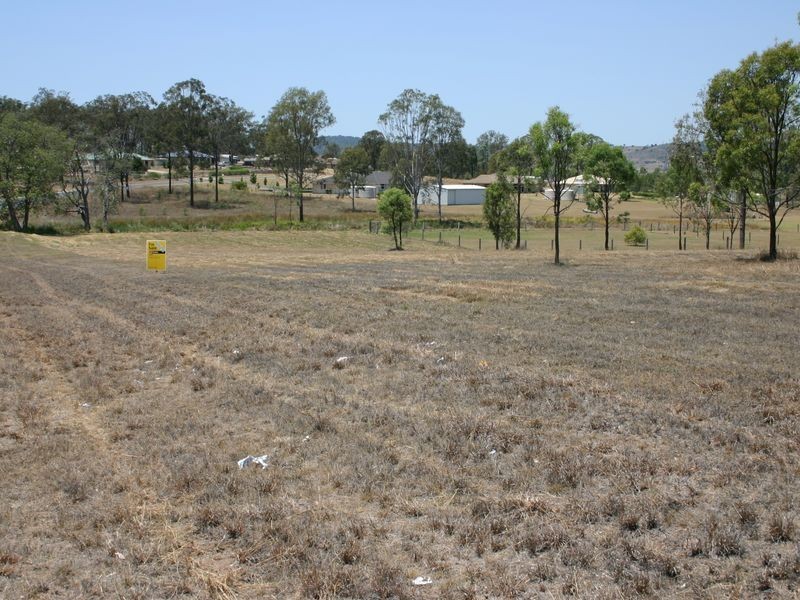 70 Fairway Drive, Kensington Grove QLD 4341