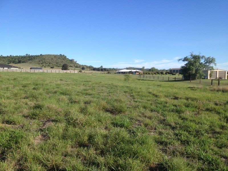 17 Fernrow Drive, Plainland QLD 4341