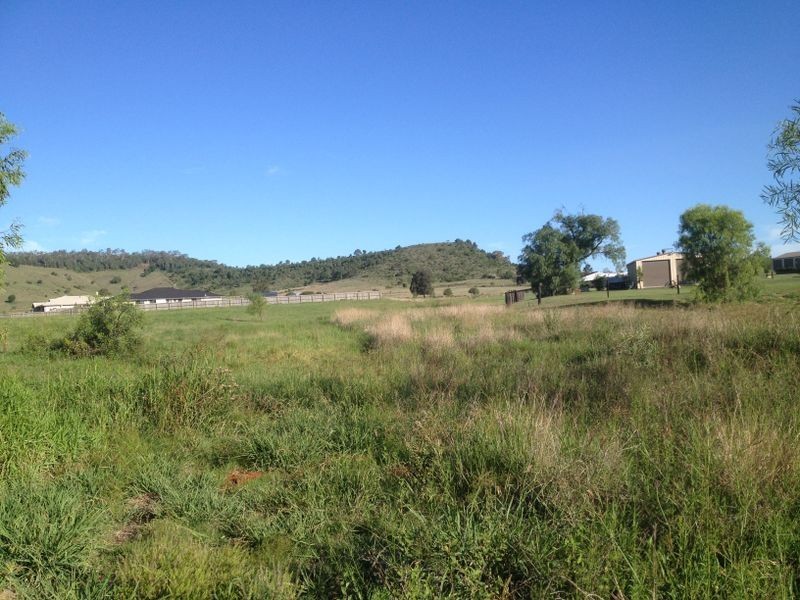 17 Fernrow Drive, Plainland QLD 4341