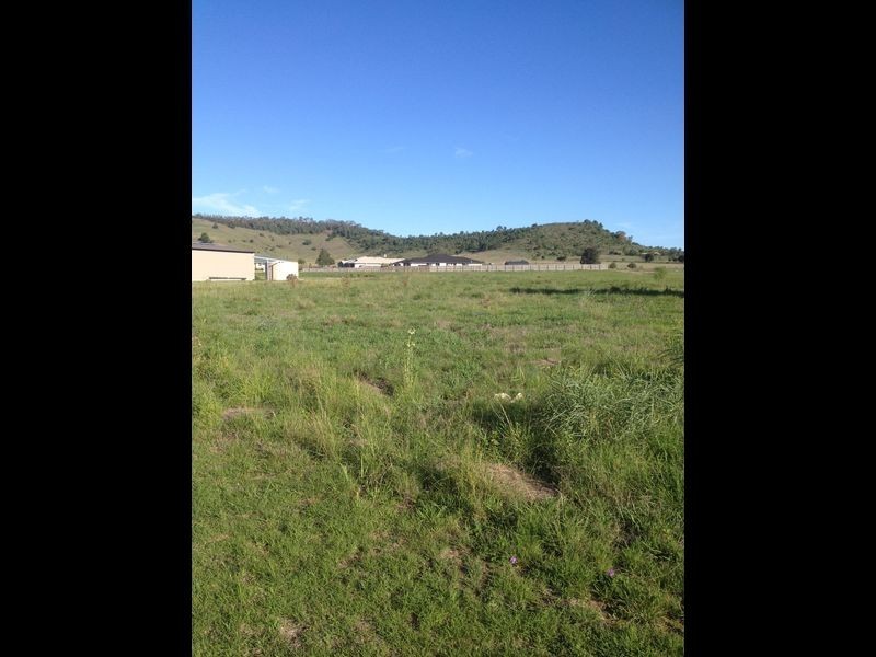 17 Fernrow Drive, Plainland QLD 4341