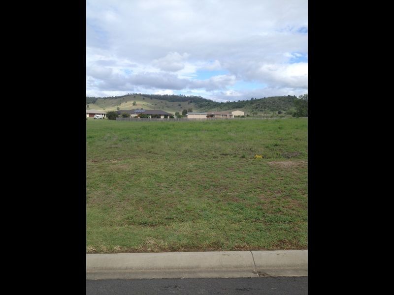 17 Fernrow Drive, Plainland QLD 4341