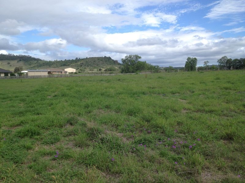 17 Fernrow Drive, Plainland QLD 4341