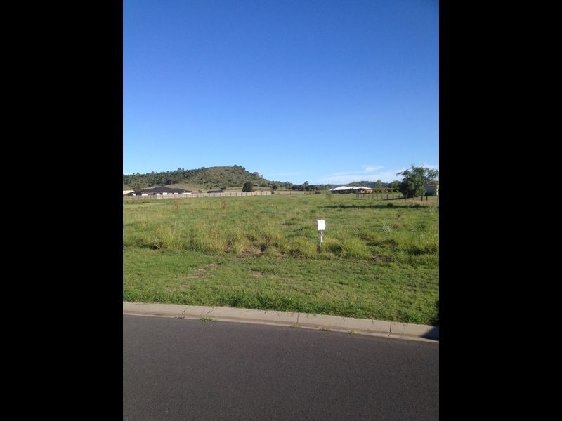 17 Fernrow Drive, Plainland QLD 4341