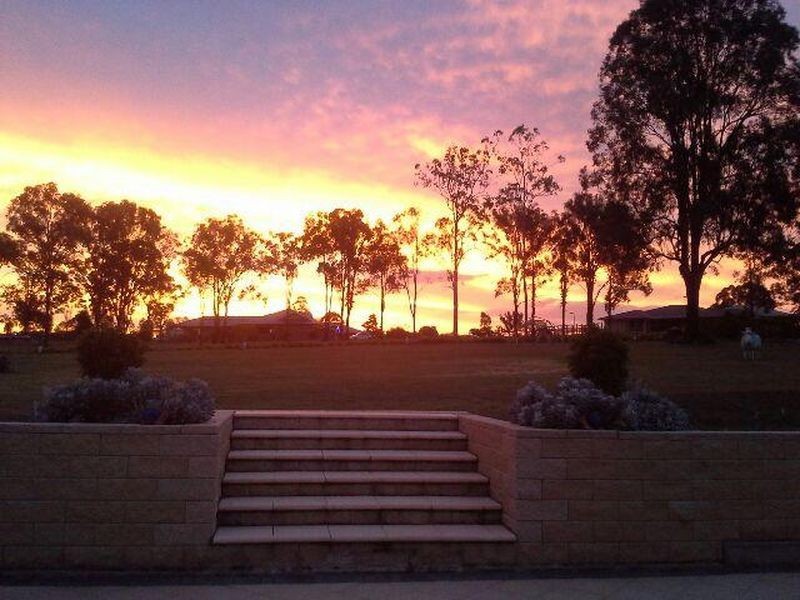 75 Fairway Drive, Kensington Grove QLD 4341