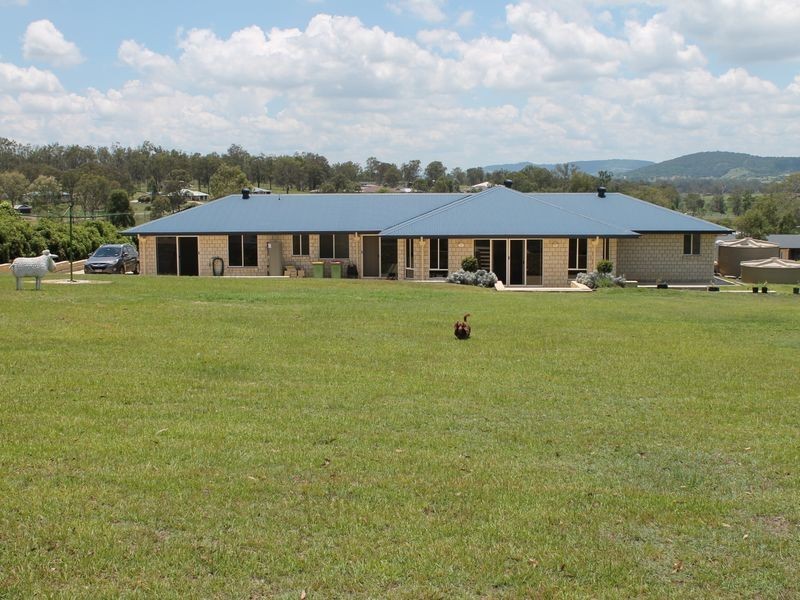 75 Fairway Drive, Kensington Grove QLD 4341