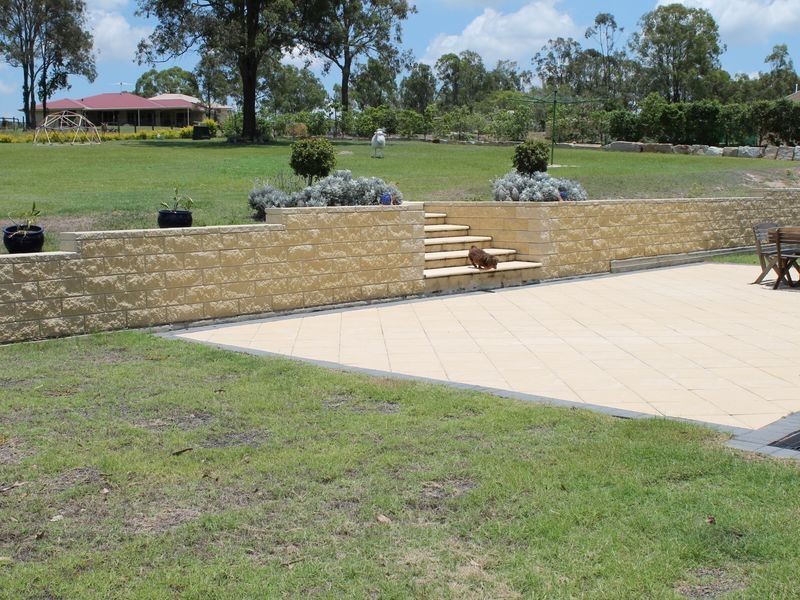 75 Fairway Drive, Kensington Grove QLD 4341