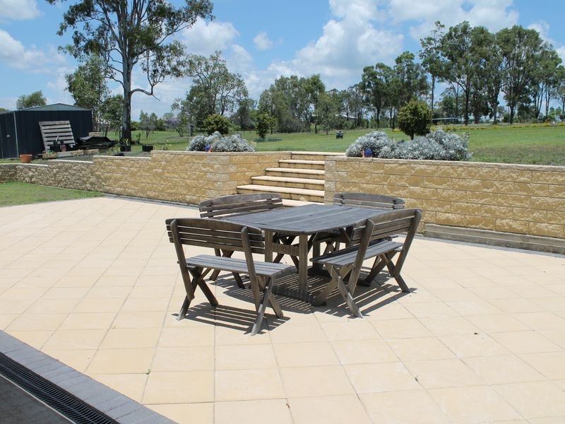 75 Fairway Drive, Kensington Grove QLD 4341