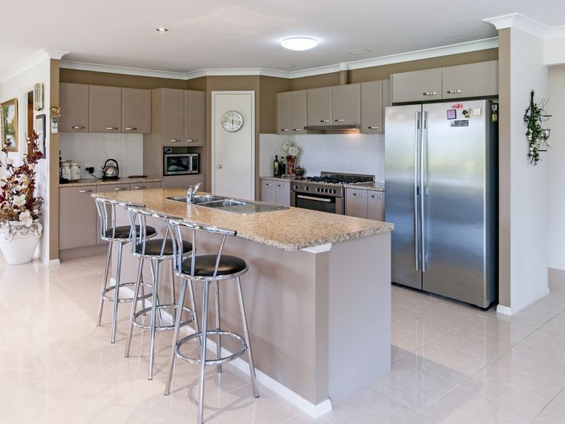 53 Stephenson Crescent, Kensington Grove QLD 4341