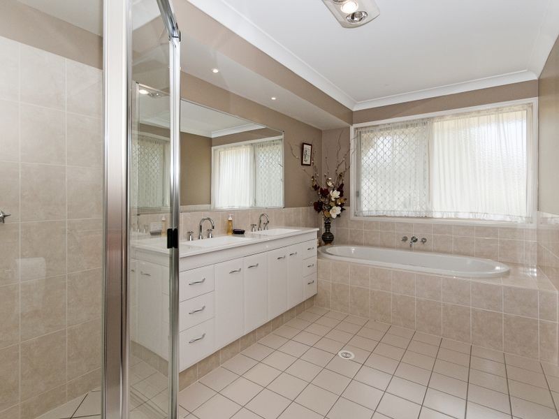 53 Stephenson Crescent, Kensington Grove QLD 4341