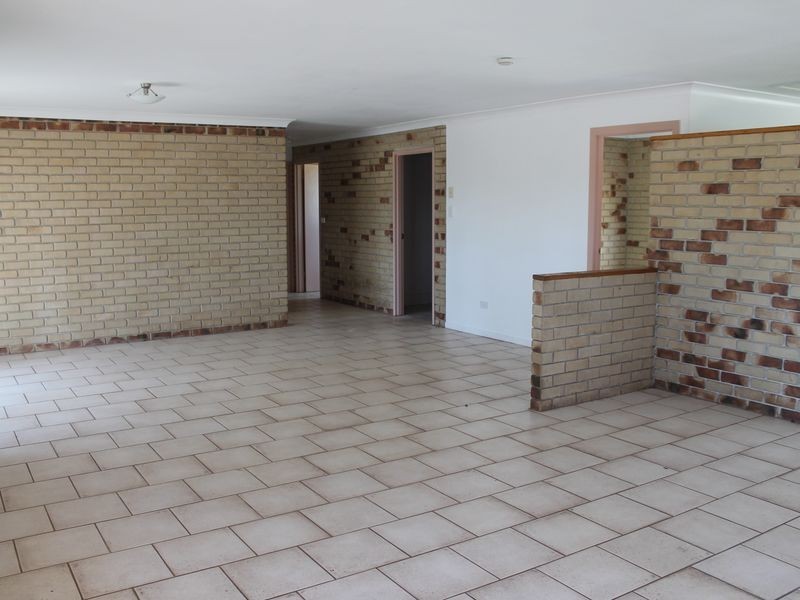 18 Haslingden Road, Lockyer Waters QLD 4311