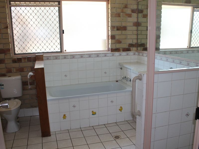 18 Haslingden Road, Lockyer Waters QLD 4311