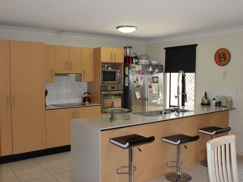 19 Bucknall Court, Regency Downs QLD 4341