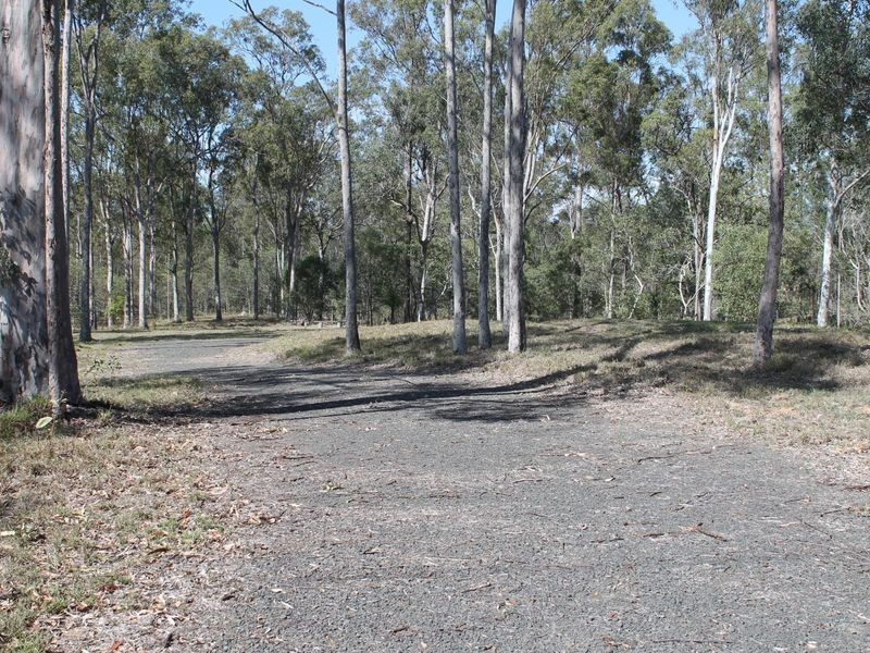 4 Challenge Avenue, Kensington Grove QLD 4341