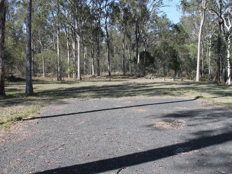 4 Challenge Avenue, Kensington Grove QLD 4341