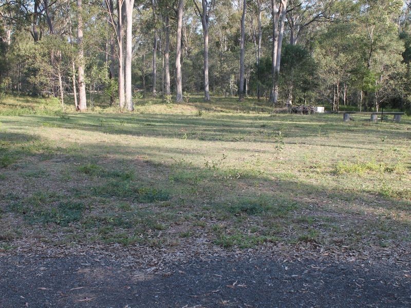 4 Challenge Avenue, Kensington Grove QLD 4341