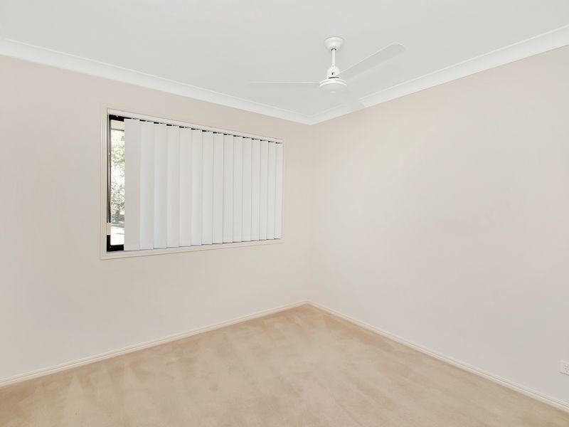 6 Eileen Court, Kensington Grove QLD 4341
