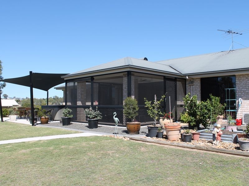 2 Lowien Close, Blenheim QLD 4341