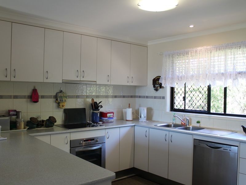 2 Lowien Close, Blenheim QLD 4341