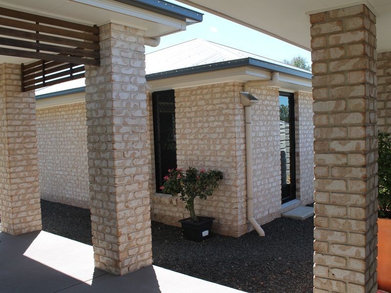 2 Lowien Close, Blenheim QLD 4341