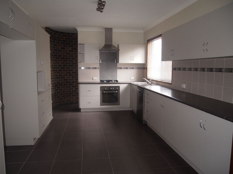 5 Forest  Avenue, Glenore Grove QLD 4342