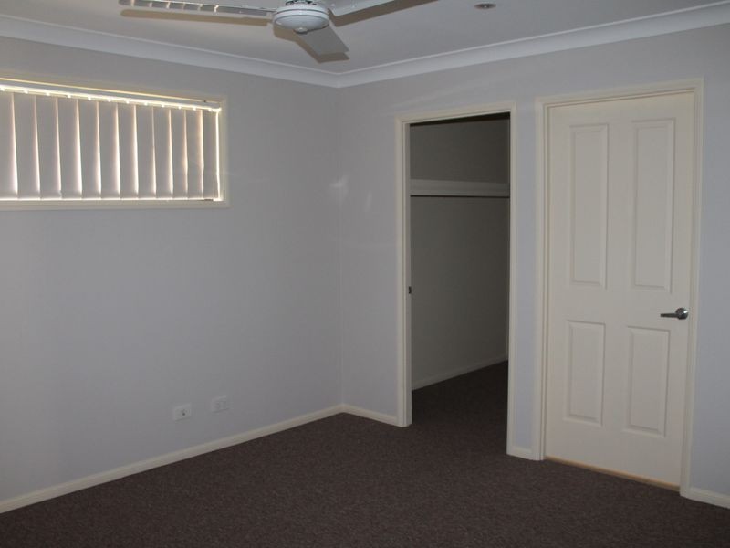 8 Silver Wattle Place, Laidley QLD 4341