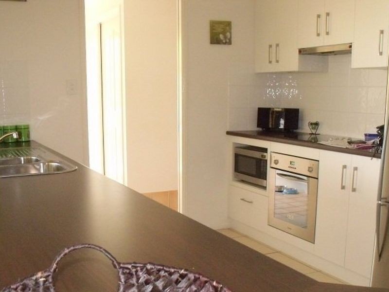 5 Helen Court, Regency Downs QLD 4341