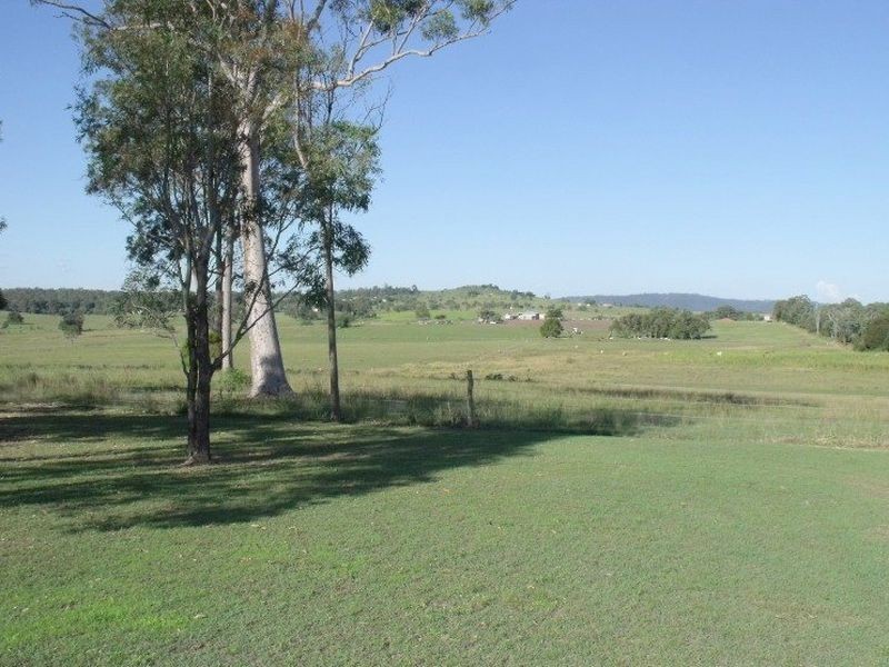 5 Helen Court, Regency Downs QLD 4341