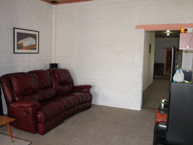 13 Topaz Crescent, Lockyer Waters QLD 4311