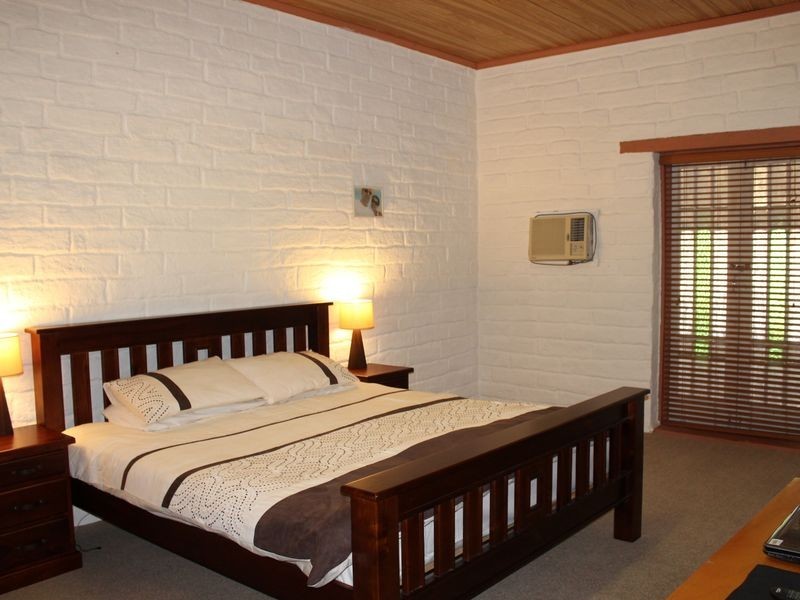 13 Topaz Crescent, Lockyer Waters QLD 4311