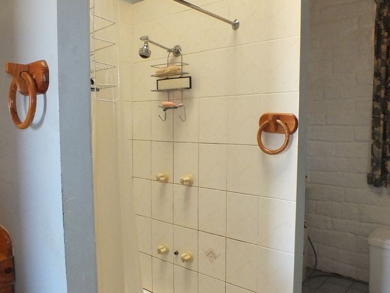 13 Topaz Crescent, Lockyer Waters QLD 4311