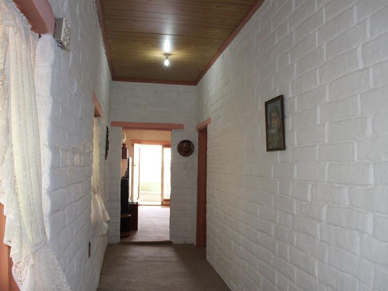 13 Topaz Crescent, Lockyer Waters QLD 4311