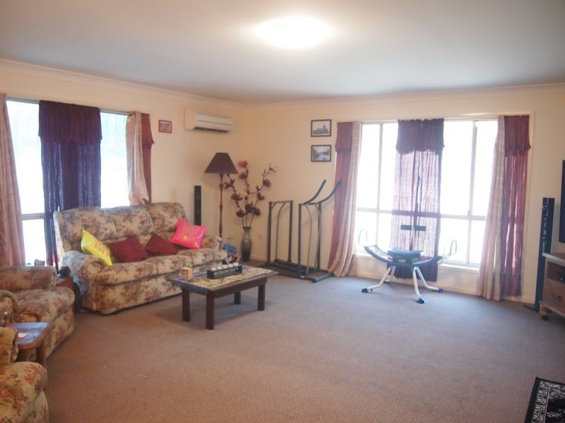 37 Gutt Road, Regency Downs QLD 4341