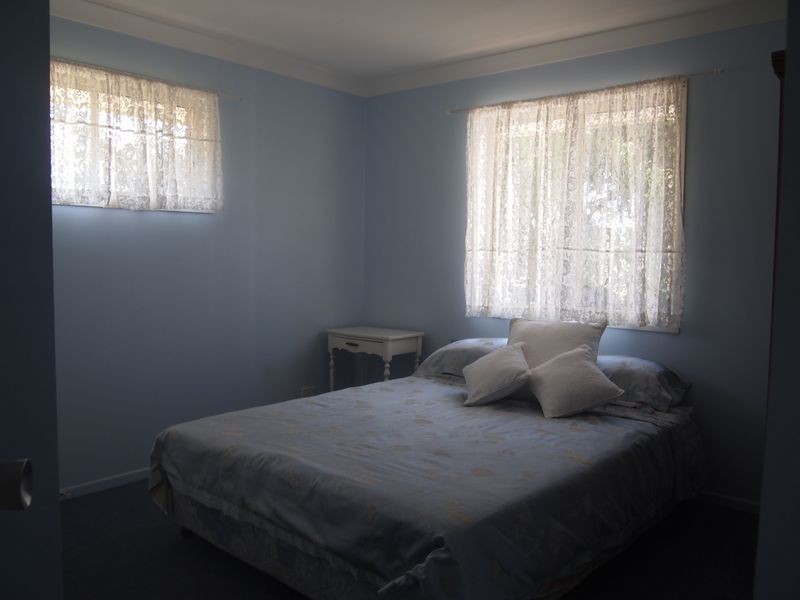 11 Topaz Crescent, Lockyer Waters QLD 4311
