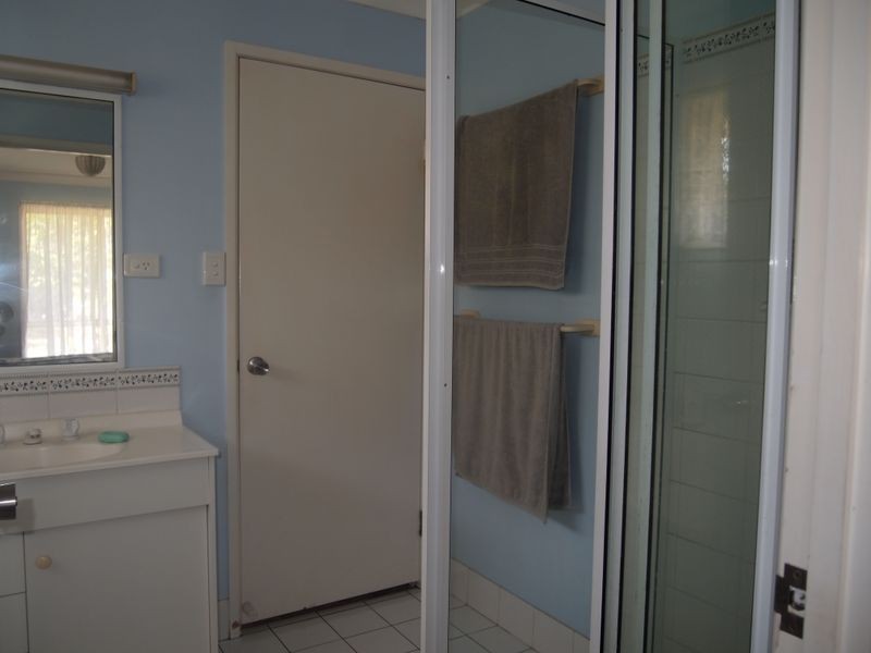 11 Topaz Crescent, Lockyer Waters QLD 4311