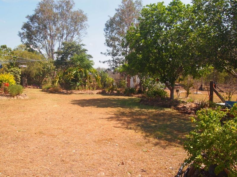 11 Topaz Crescent, Lockyer Waters QLD 4311