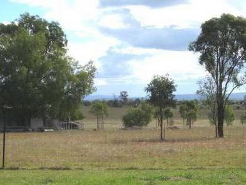 3 Swan Road, Regency Downs QLD 4341