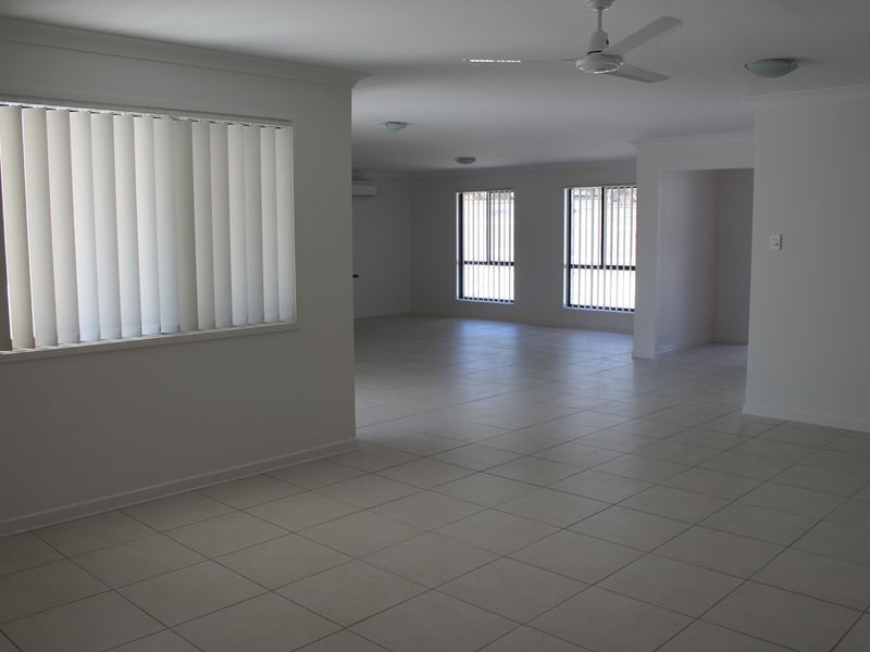 5 Thredbo Court, Regency Downs QLD 4341