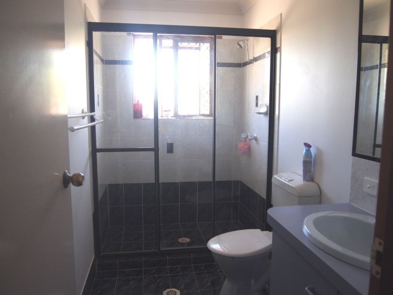 2 Helen Court, Regency Downs QLD 4341