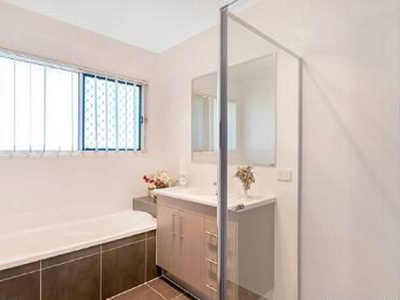 10 Graham Court, Blenheim QLD 4341