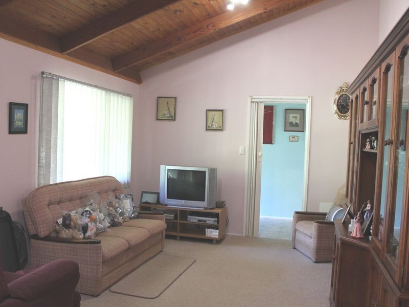 518 Willaura Drive, Mount Hallen QLD 4312