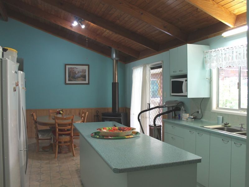 518 Willaura Drive, Mount Hallen QLD 4312