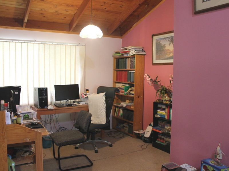 518 Willaura Drive, Mount Hallen QLD 4312