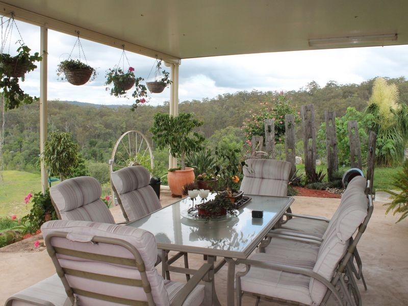 19 Anthony Court, Summerholm QLD 4341