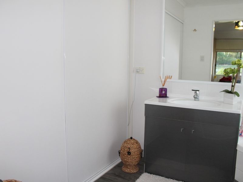 15 Nathan Court, Plainland QLD 4341