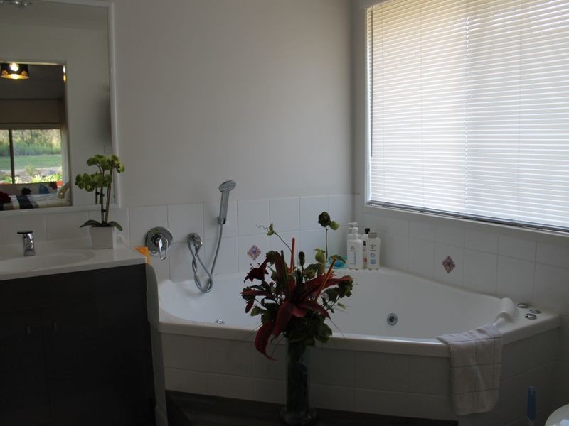 15 Nathan Court, Plainland QLD 4341